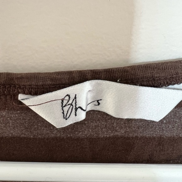 Brown Long Sleeve - Picture 8 of 9